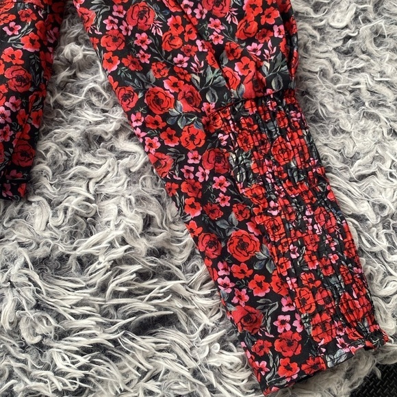 ZARA Floral Puff Sleeve Heart Shape Top Size Large - Picture 8 of 15